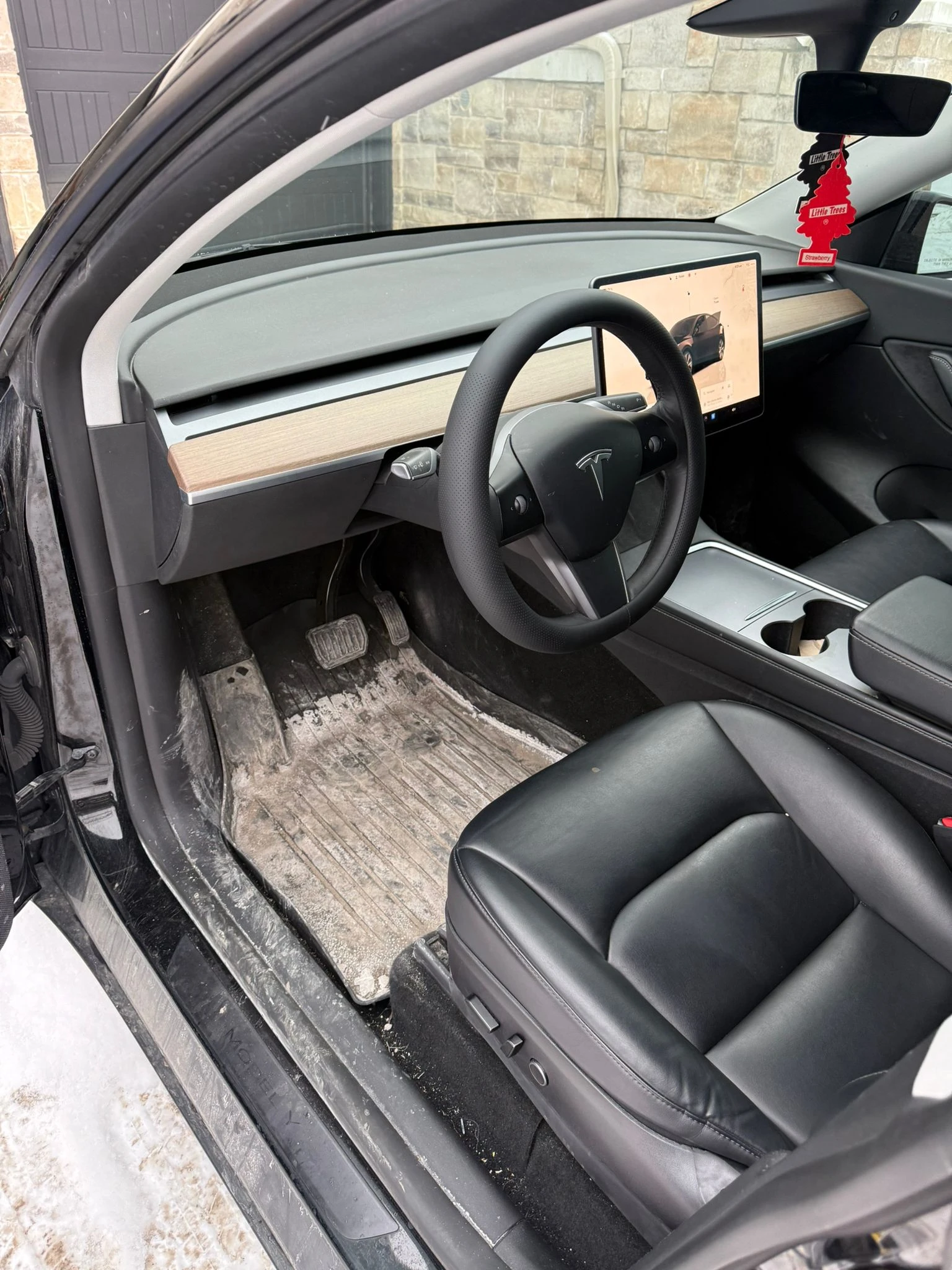 Tesla Model Y Long Range* Панорамен покрив* AWD* Премиум аудио*  - изображение 7