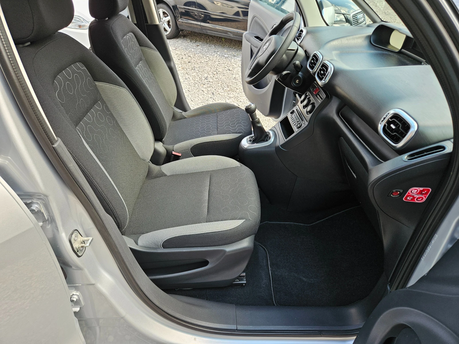 Citroen C3 Picasso 1.6 HDI 90��. | Mobile.bg � ����������� 12
