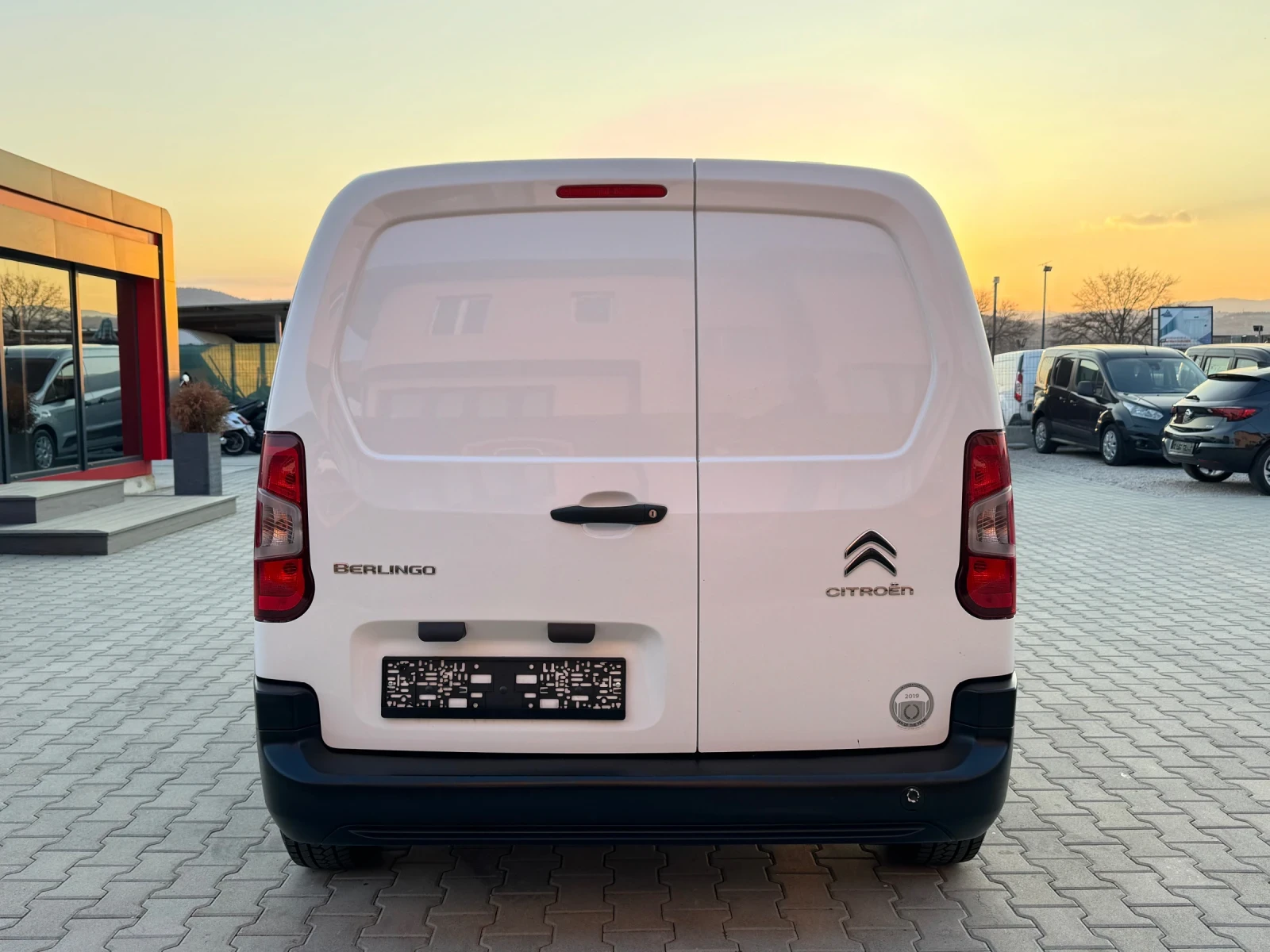 Citroen Berlingo 1.6HDI 2+ 1 MESTA EURO-6, снимка 4 - Автомобили и джипове - 53749386