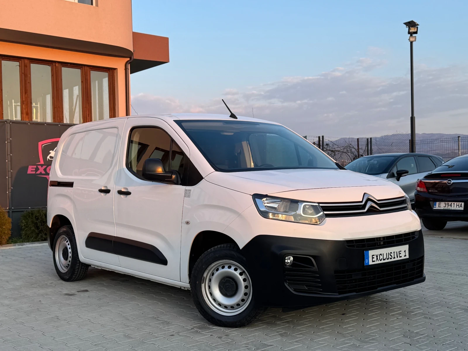 Citroen Berlingo 1.6HDI 2+ 1 MESTA EURO-6, снимка 7 - Автомобили и джипове - 53749386