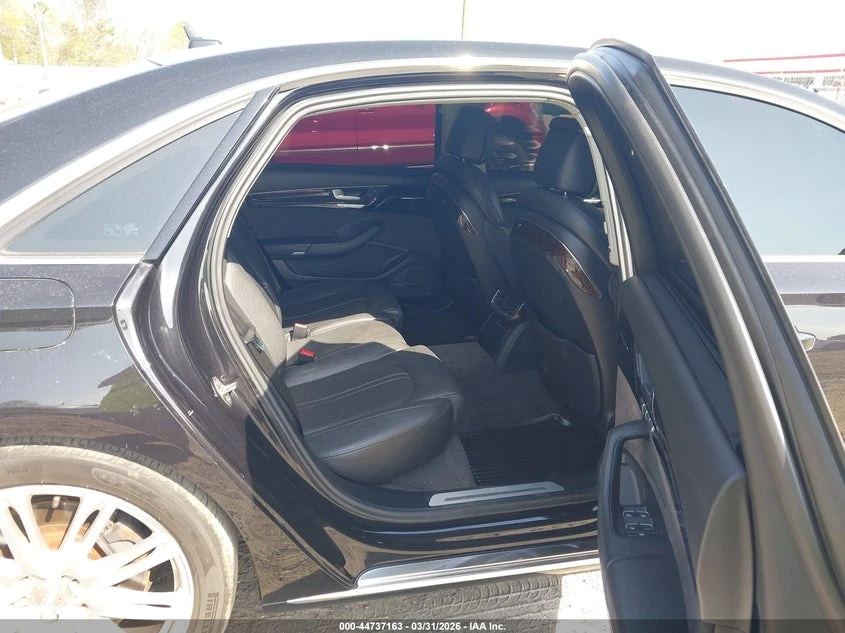 Audi A8 4.2L V-8 DI, DOHC, VVT, 372HP All Wheel Drive | Mobile.bg � ����������� 8