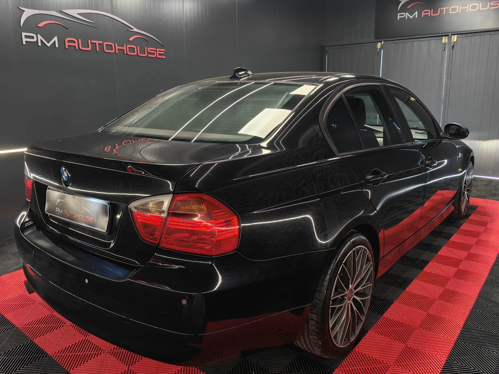 BMW 320 НАВИ* 163ps* ПОДГРЕВ* KEYLESS* ТЕМПОМАТ* КЛИМА* РЕ, снимка 3 - Автомобили и джипове - 54390553