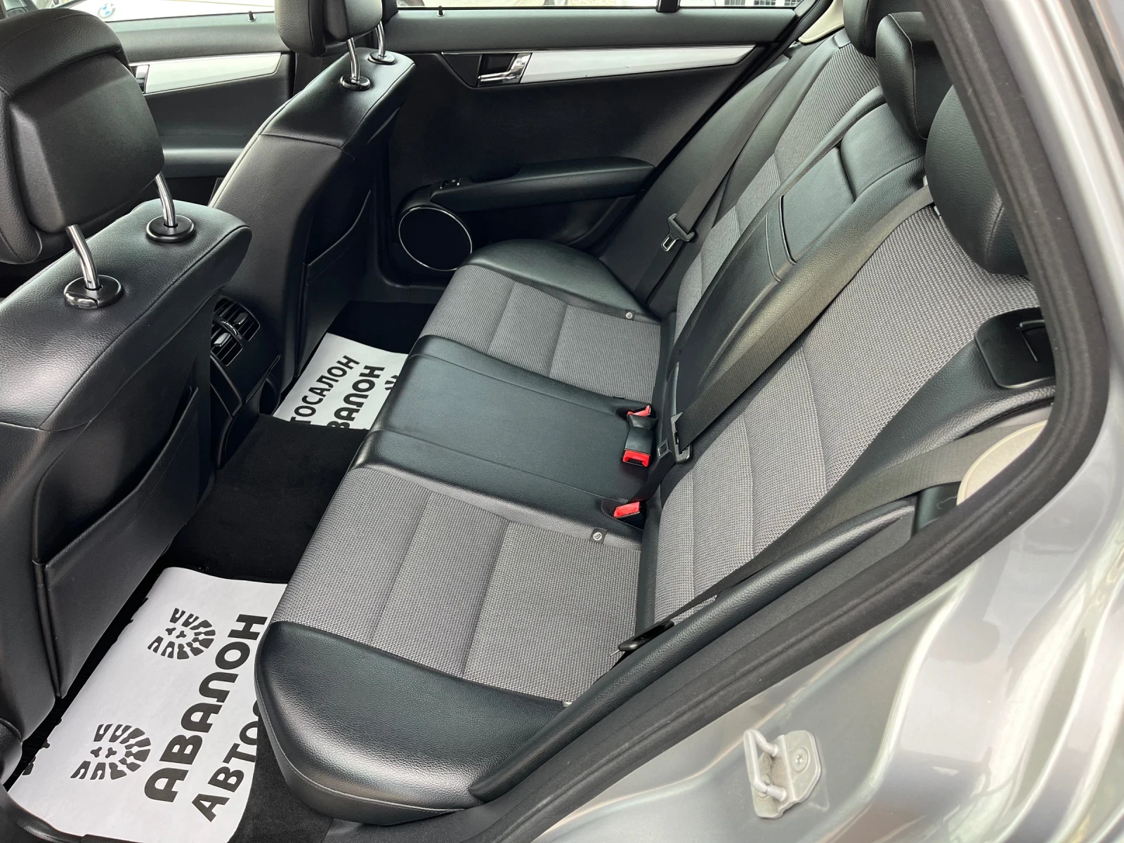 Mercedes-Benz C 220 Нави Автомат Италия, снимка 8 - Автомобили и джипове - 55405507