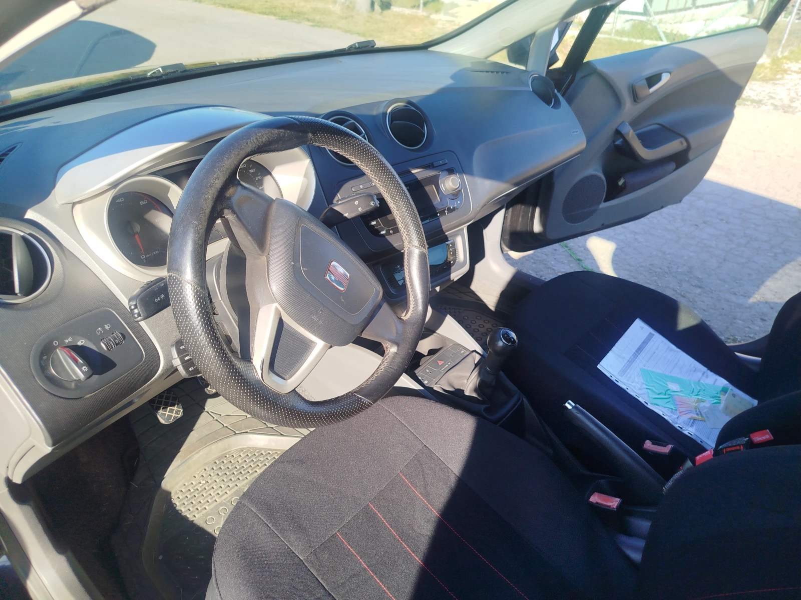 Seat Ibiza, снимка 8 - Автомобили и джипове - 55512529