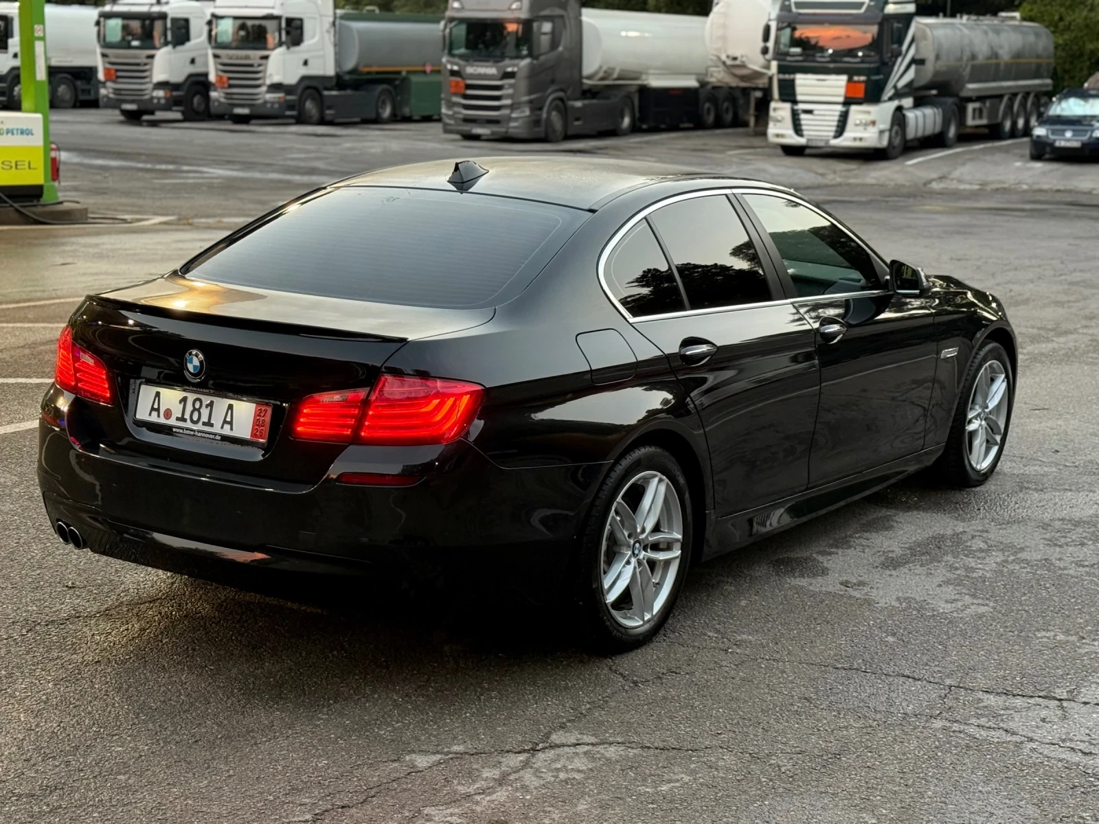 BMW 530 FACELIFT X-DRIVE M/PACK SOFTCLOSE KEYLESS FULL, снимка 3 - Автомобили и джипове - 55798368