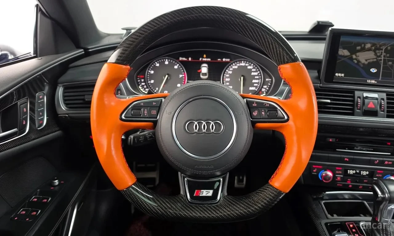 Audi S7 4.0 TFSI quattro/КОЖА/ПОДГРЕВ/ХЕДЪП/, снимка 13 - Автомобили и джипове - 56131816