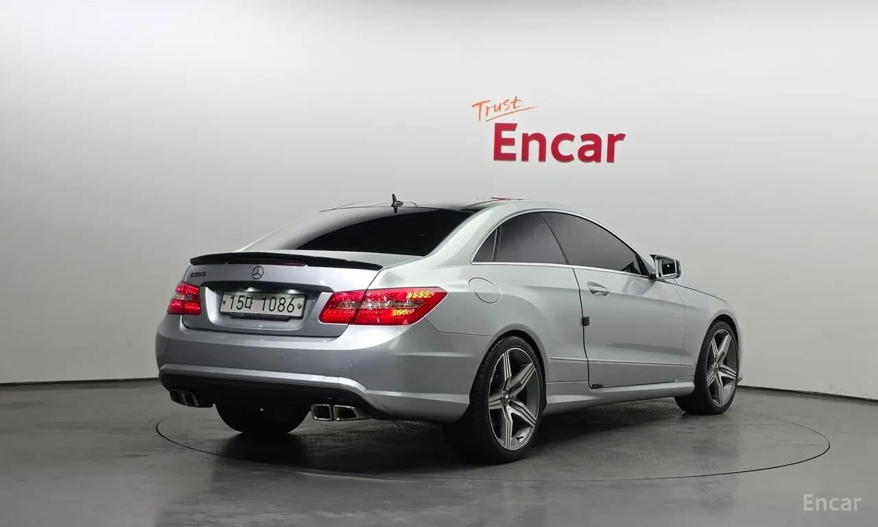 Mercedes-Benz E 350 Coupe, снимка 2 - Автомобили и джипове - 56172149