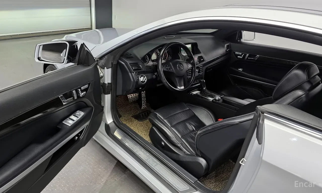 Mercedes-Benz E 350 Coupe, снимка 10 - Автомобили и джипове - 56172149
