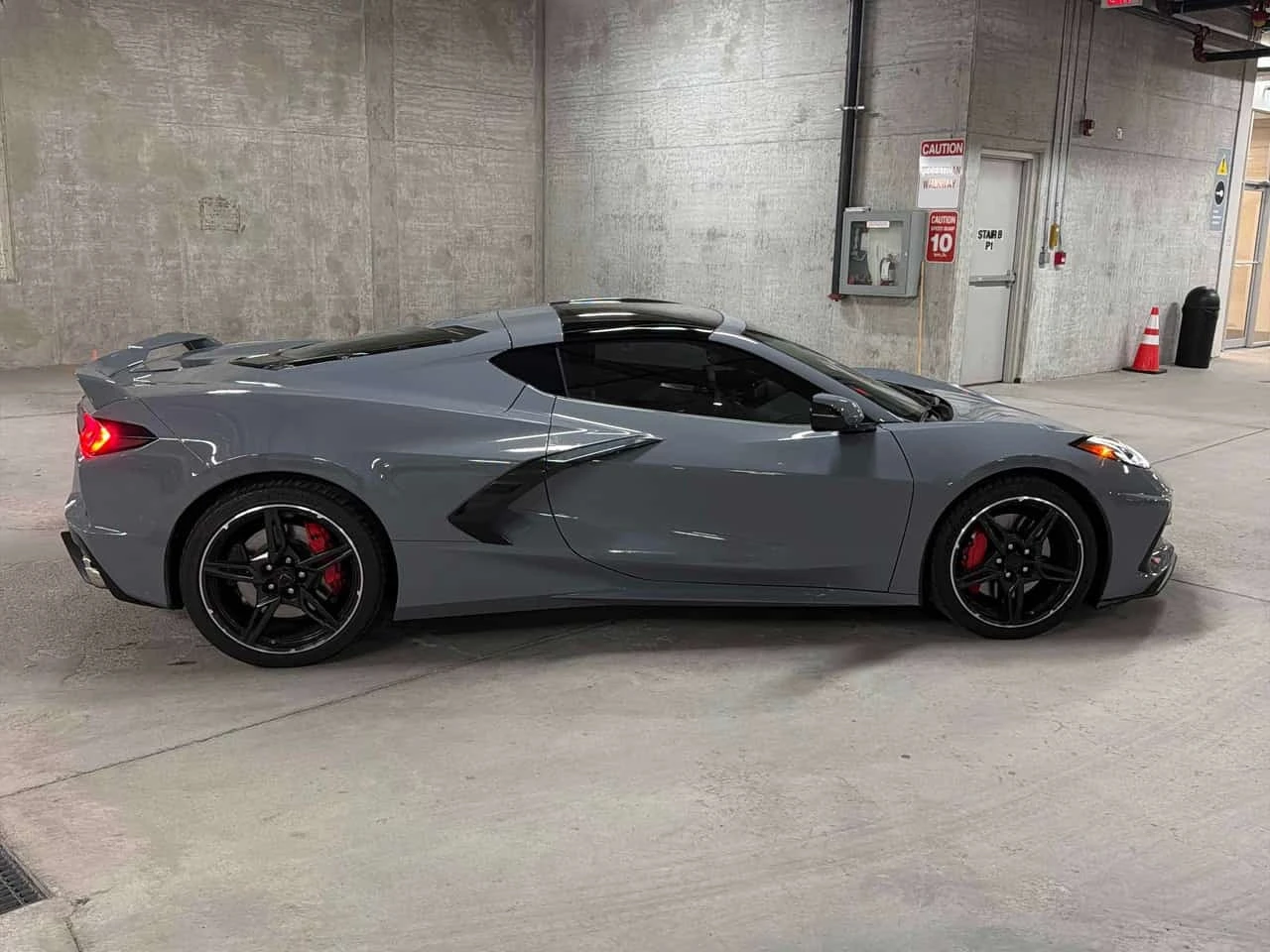 Chevrolet Corvette 3LT  CARFAX, снимка 3 - Автомобили и джипове - 56257166