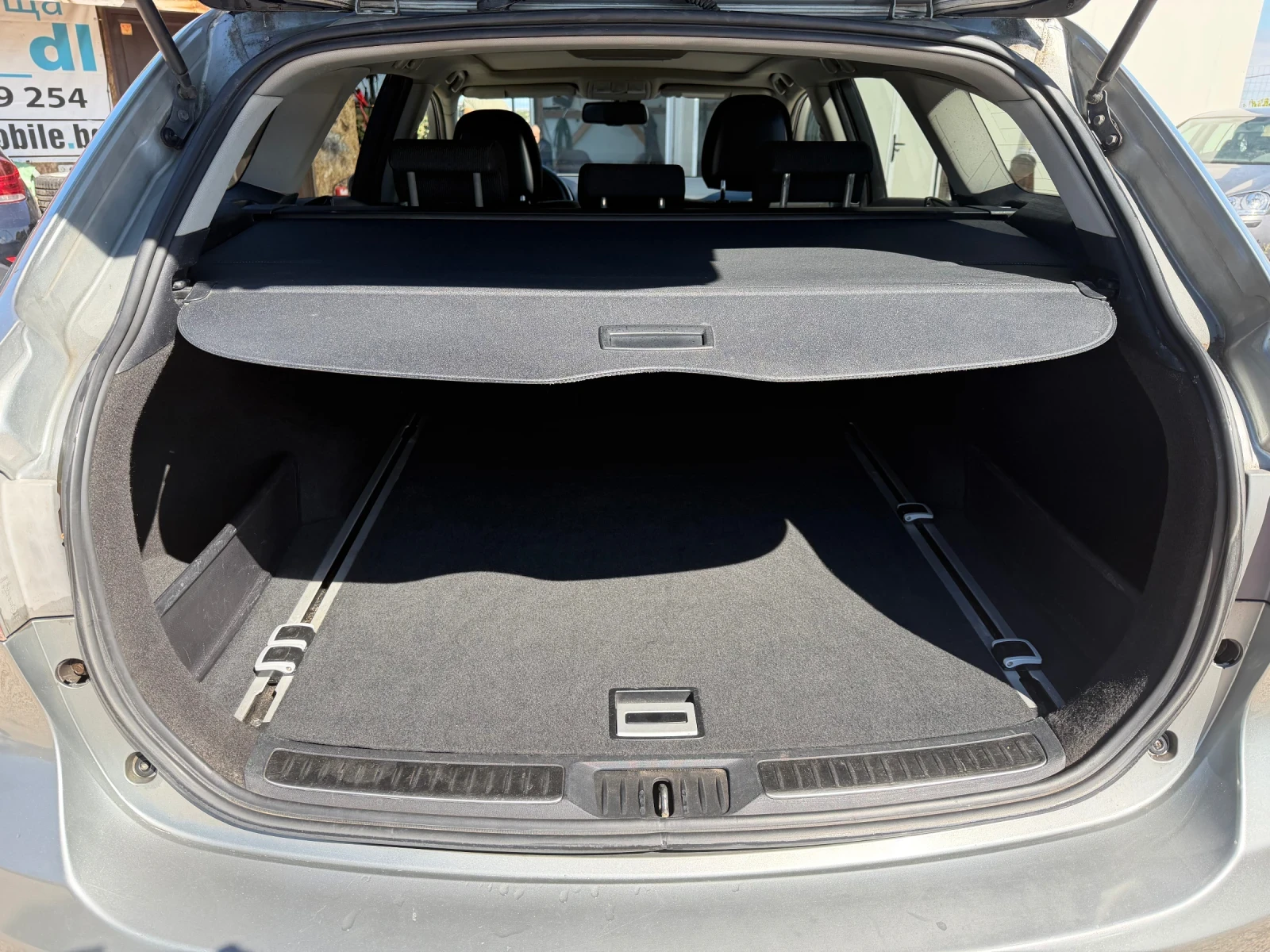 Toyota Avensis 2.0d4d. Keyless-Go, снимка 15 - Автомобили и джипове - 56313226
