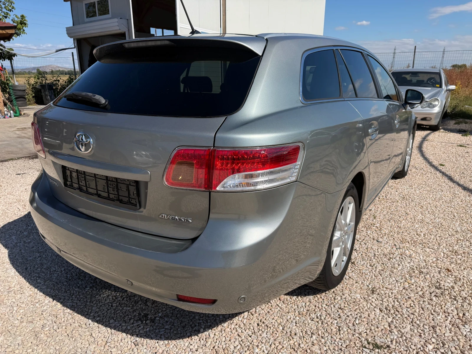 Toyota Avensis 2.0d4d. Keyless-Go, снимка 6 - Автомобили и джипове - 56313226