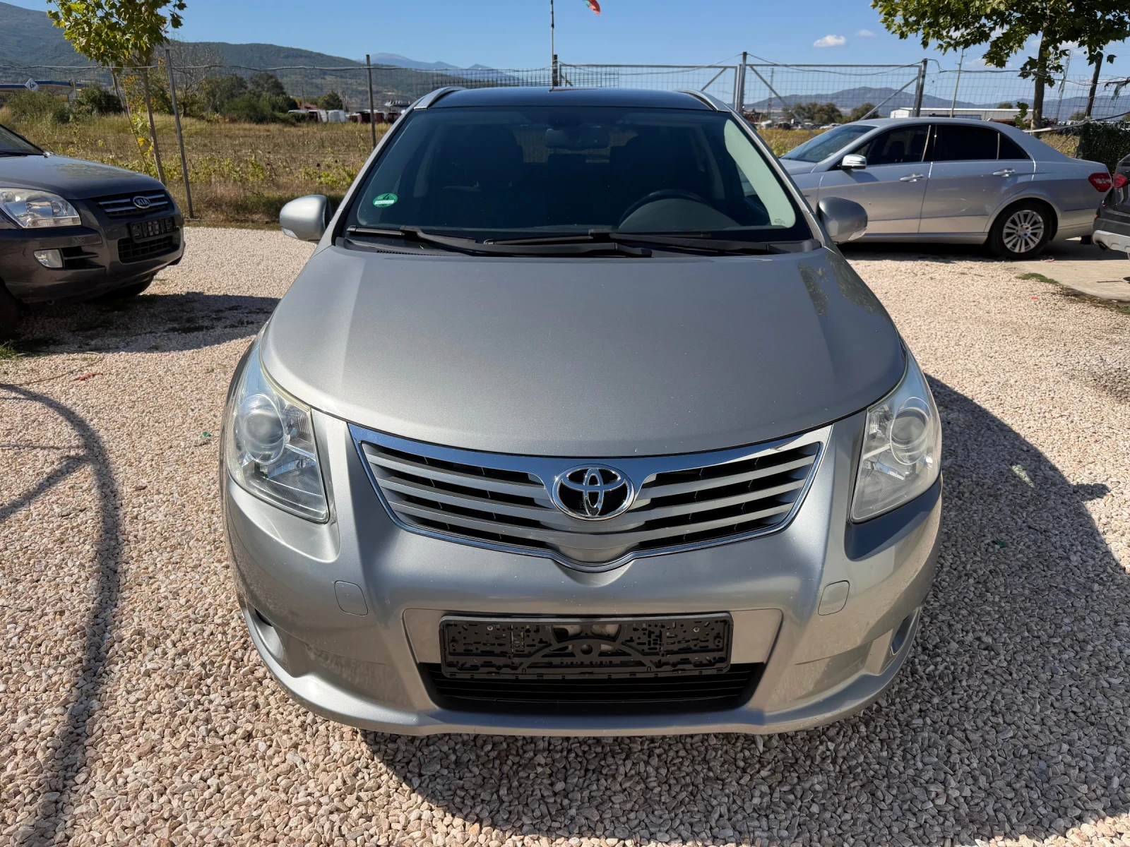 Toyota Avensis 2.0d4d. Keyless-Go, снимка 3 - Автомобили и джипове - 56313226