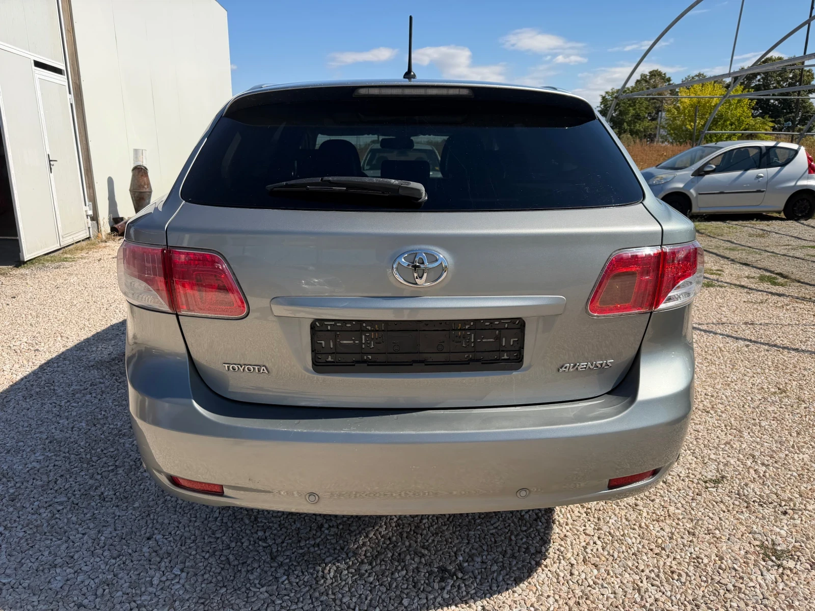 Toyota Avensis 2.0d4d. Keyless-Go, снимка 8 - Автомобили и джипове - 56313226