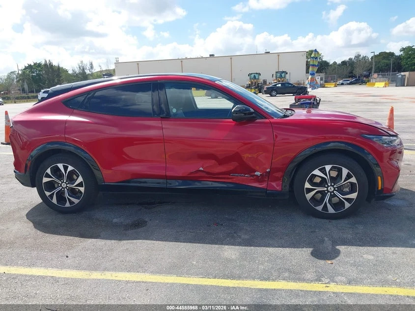 Ford Mustang Mach-E Premium, снимка 13 - Автомобили и джипове - 56320137