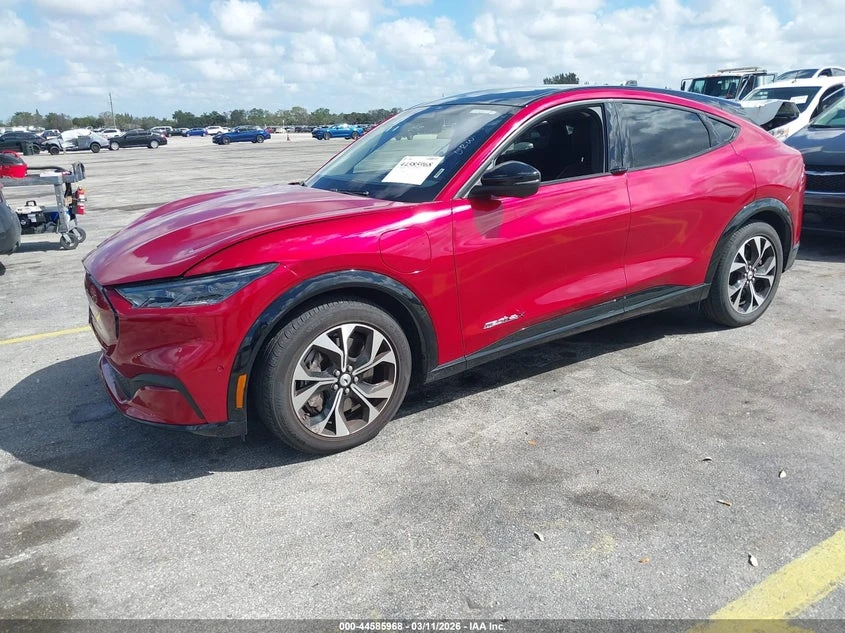Ford Mustang Mach-E Premium, снимка 2 - Автомобили и джипове - 56320137