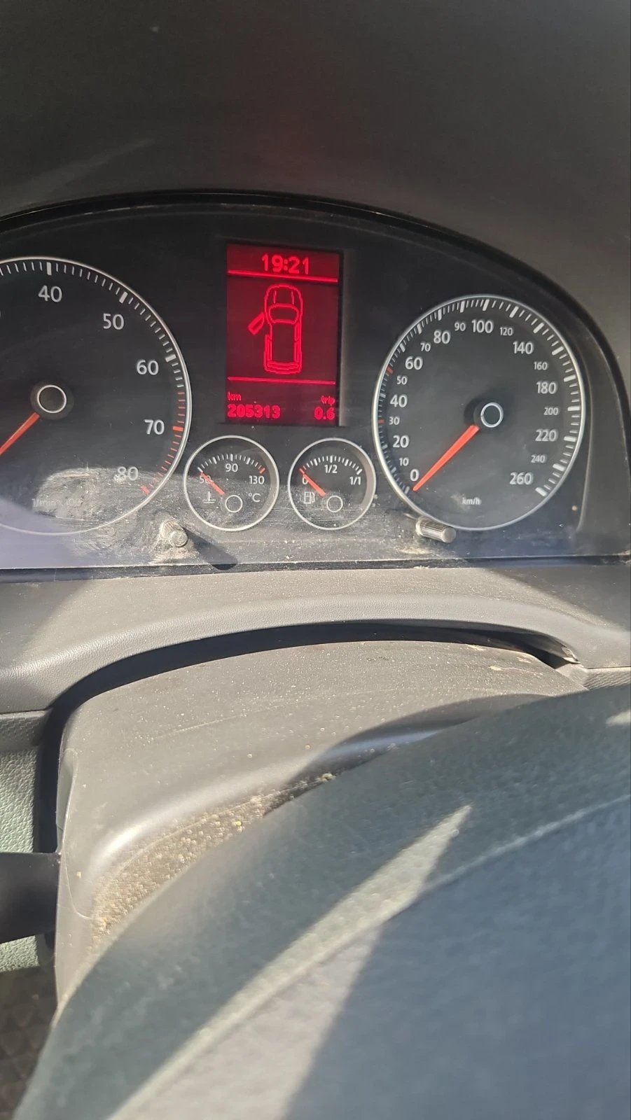 VW Caddy 1.6, 102 кс., снимка 7 - Автомобили и джипове - 56394451