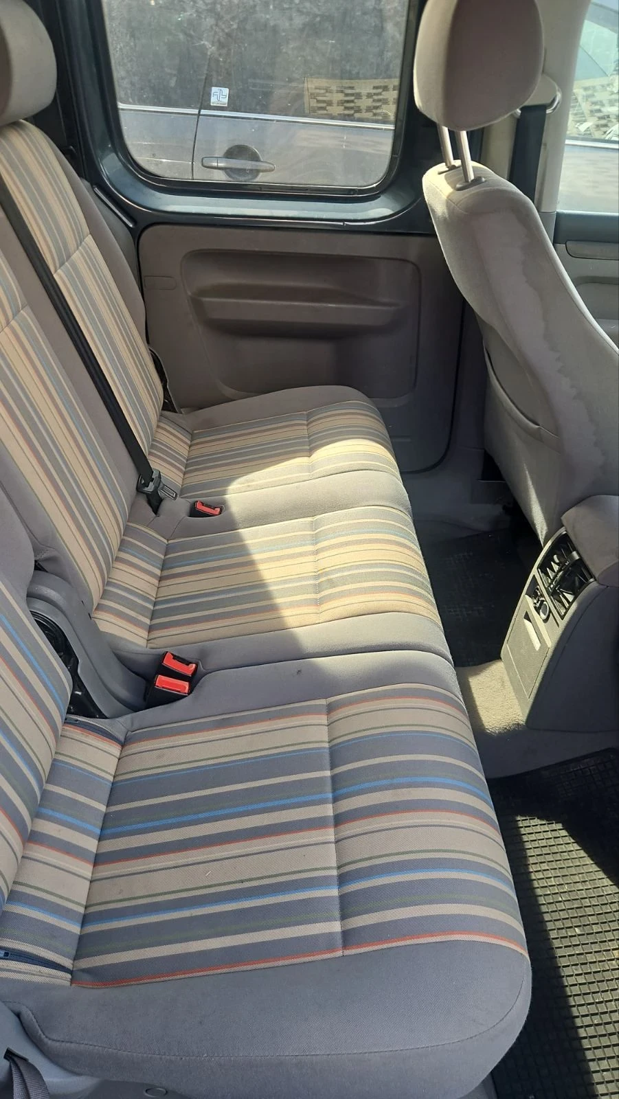VW Caddy 1.6, 102 кс., снимка 5 - Автомобили и джипове - 56394451
