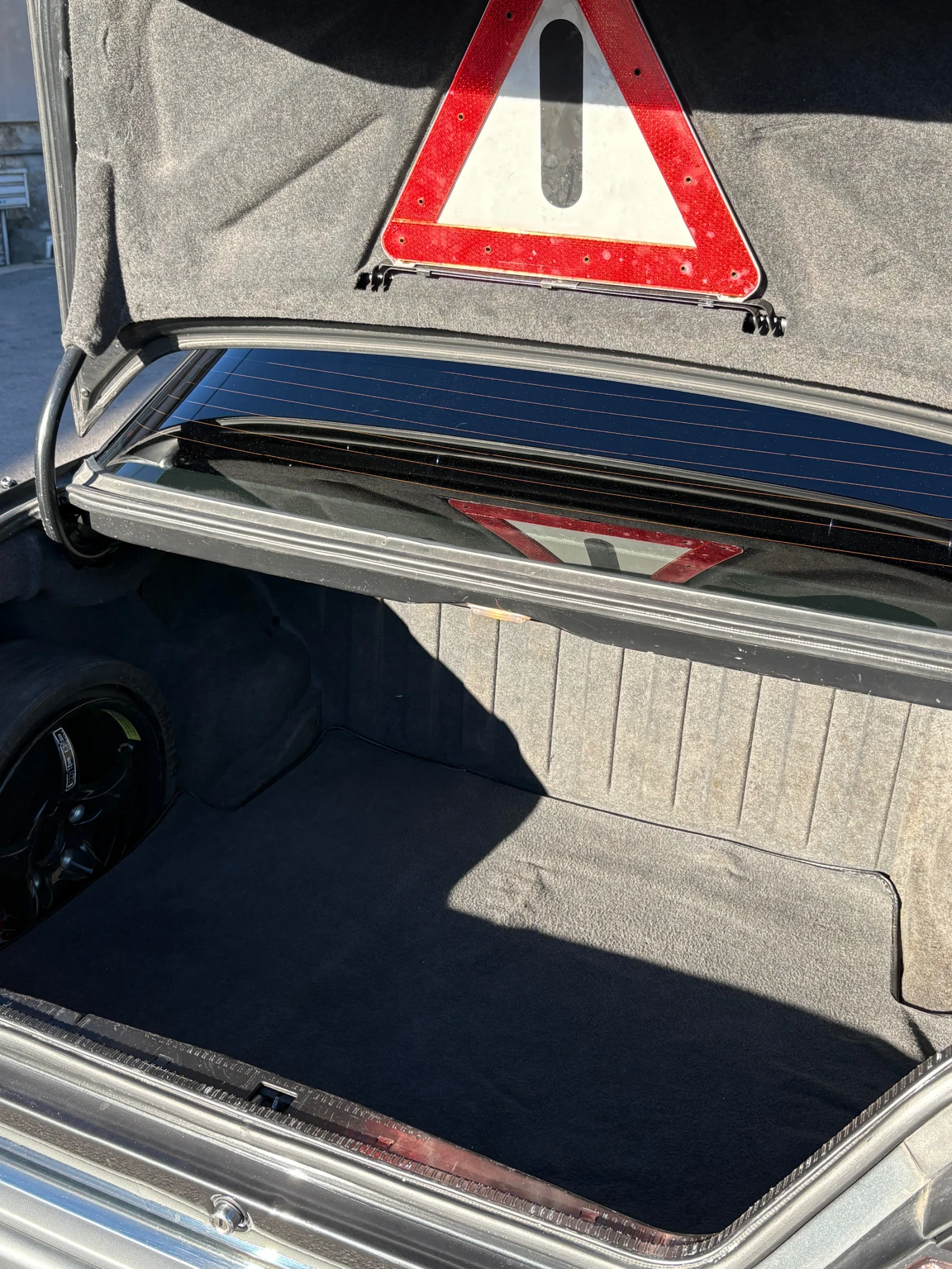 Mercedes-Benz 124 200E, снимка 6 - Автомобили и джипове - 56658913