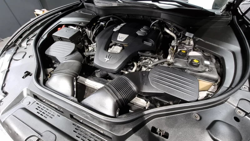 Maserati Levante 3.0 AWD GRANLUSSO, снимка 6 - Автомобили и джипове - 52454622