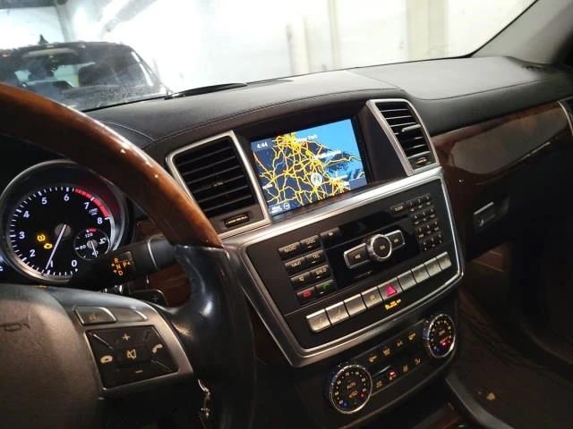 Mercedes-Benz GL 500 AMG* 4MATIC* HARMAN/KARDON* ОБДУХ* PANO* TV* FULL, снимка 9 - Автомобили и джипове - 47882765