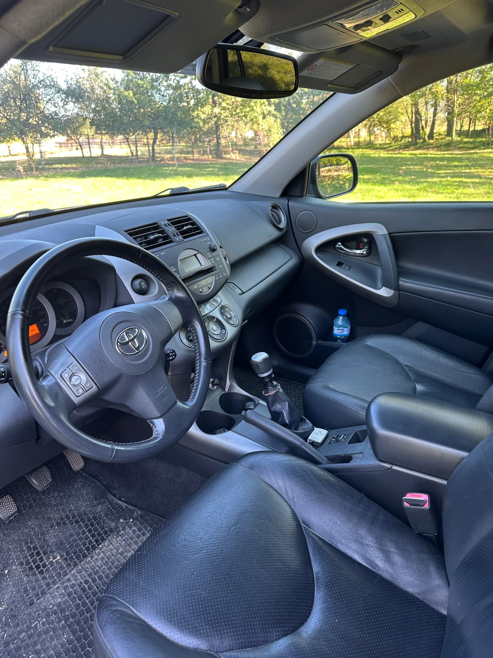 Toyota Rav4 2.2D4D* Подгрев* Keyless* 4х4* Кожа - изображение 4