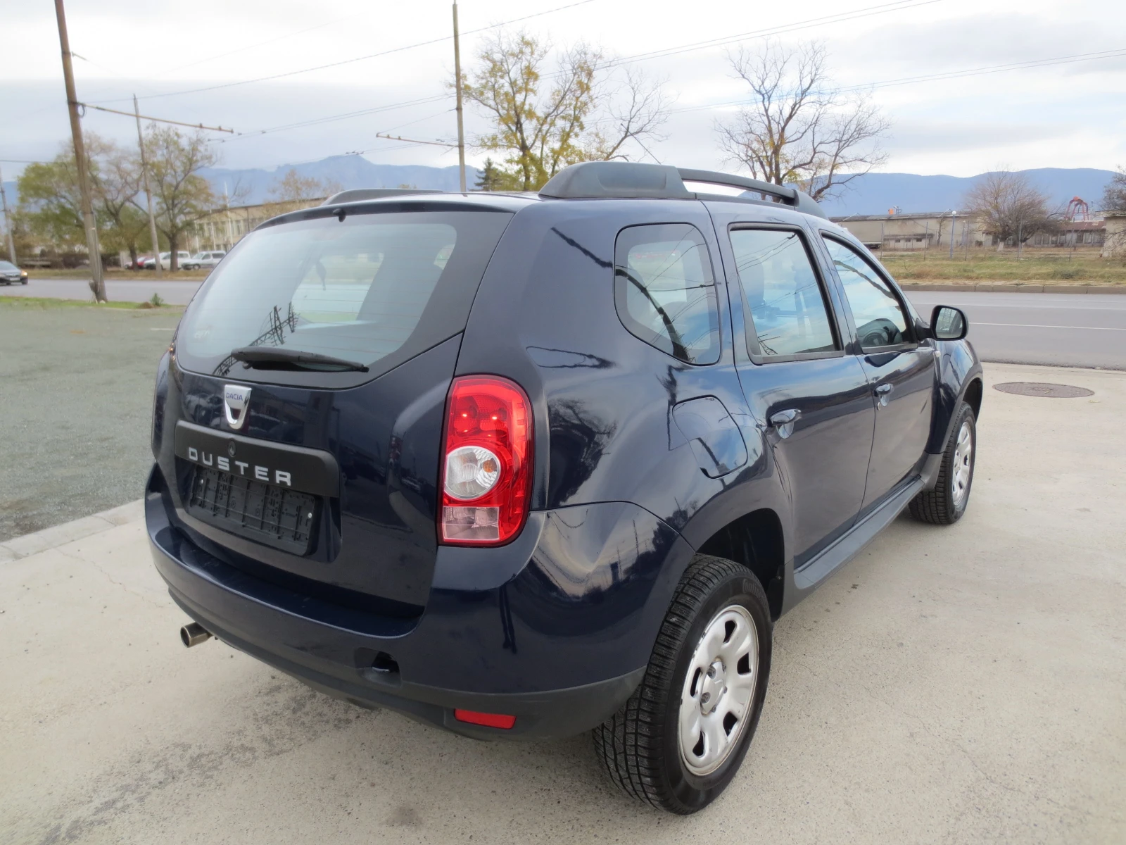 Dacia Duster 1.6 i  - изображение 5