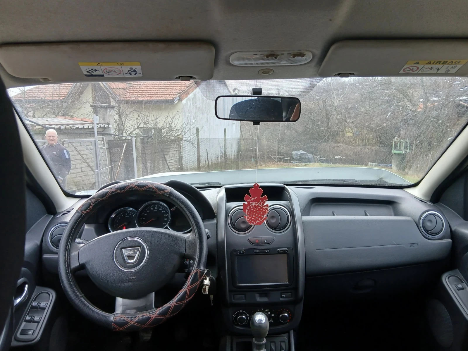 Dacia Duster 1.5 dci - изображение 10