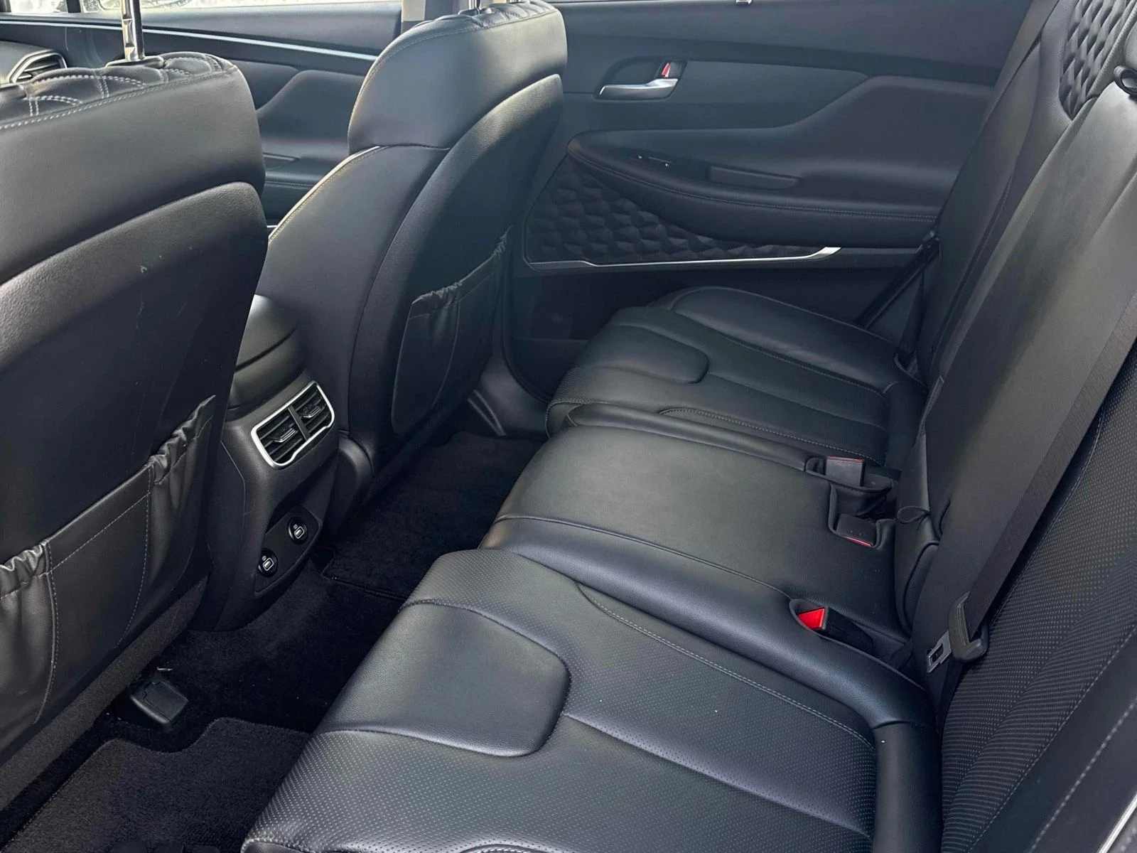 Hyundai Santa fe Luxury* Distronic* Keyless* Камера* Обдух* Пано* П - изображение 10