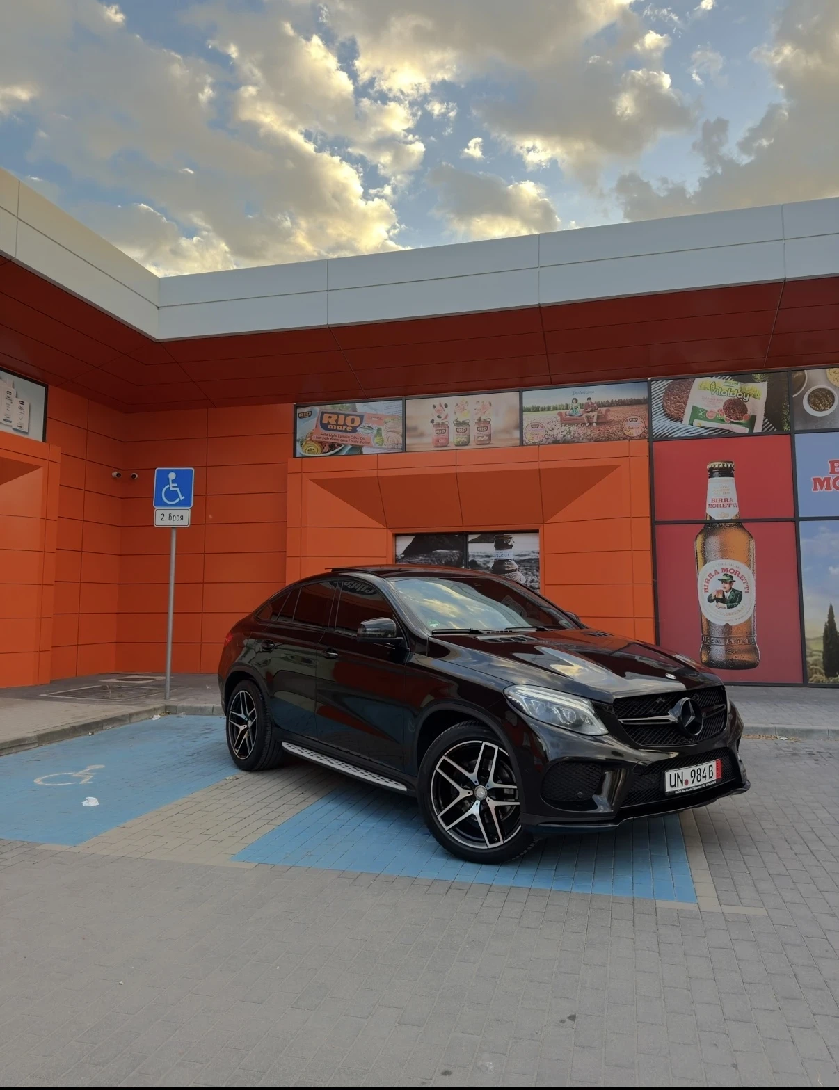 Mercedes-Benz GLE 350 AMG-Line Germany TOP!!!, снимка 2 - Автомобили и джипове - 54822484