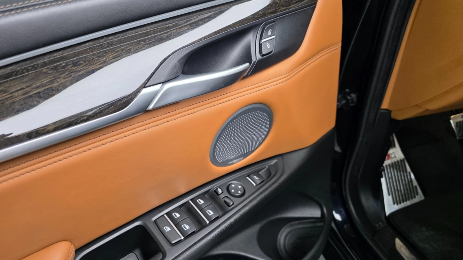 BMW X6 M50D* Navi* Camera* Pano, снимка 9 - Автомобили и джипове - 55062018