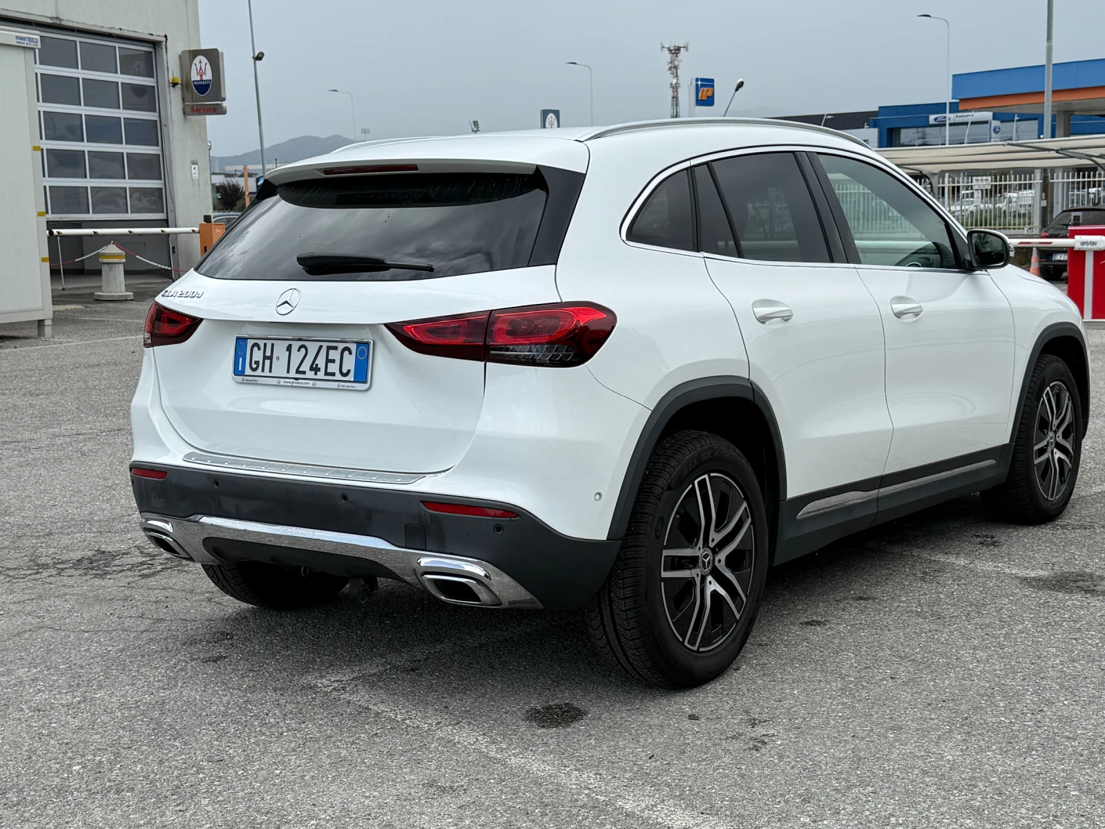 Mercedes-Benz GLA 200 200d 150к.с. Sport plus Full led, снимка 6 - Автомобили и джипове - 55850152