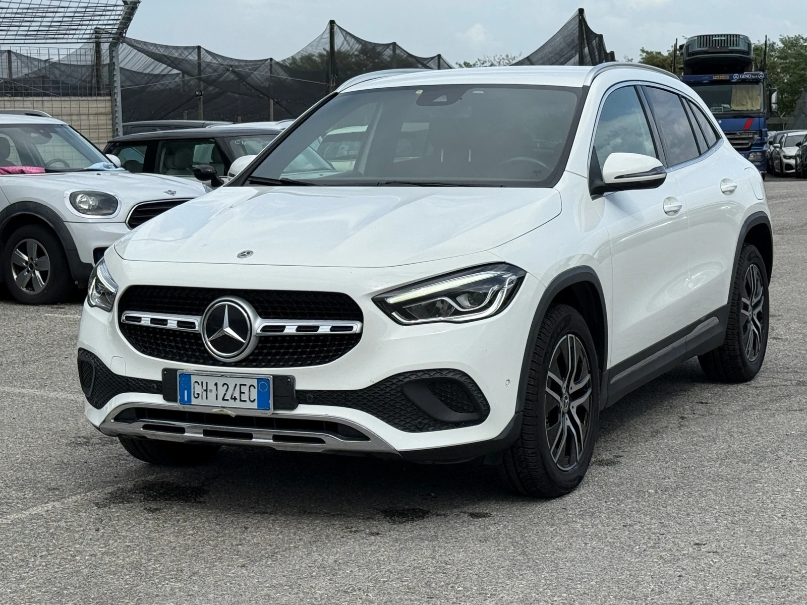 Mercedes-Benz GLA 200 200d 150к.с. Sport plus Full led, снимка 2 - Автомобили и джипове - 55850152