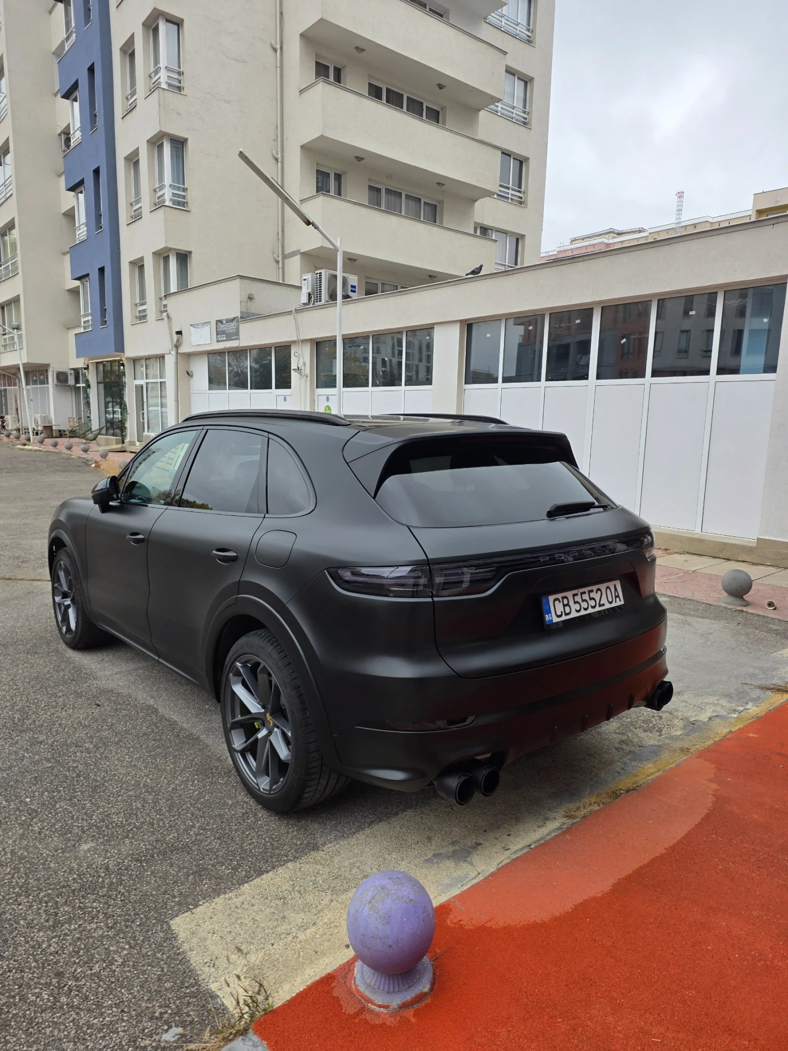 Porsche Cayenne Hybrid, снимка 3 - Автомобили и джипове - 56493898
