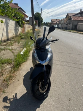 Обява за продажба на Honda Sh SH300 ABS 2018 Ful Led Keyles  ~4 300 лв. - изображение 1