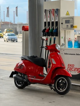 ����� �� �������� �� Vespa 300 GTS Super