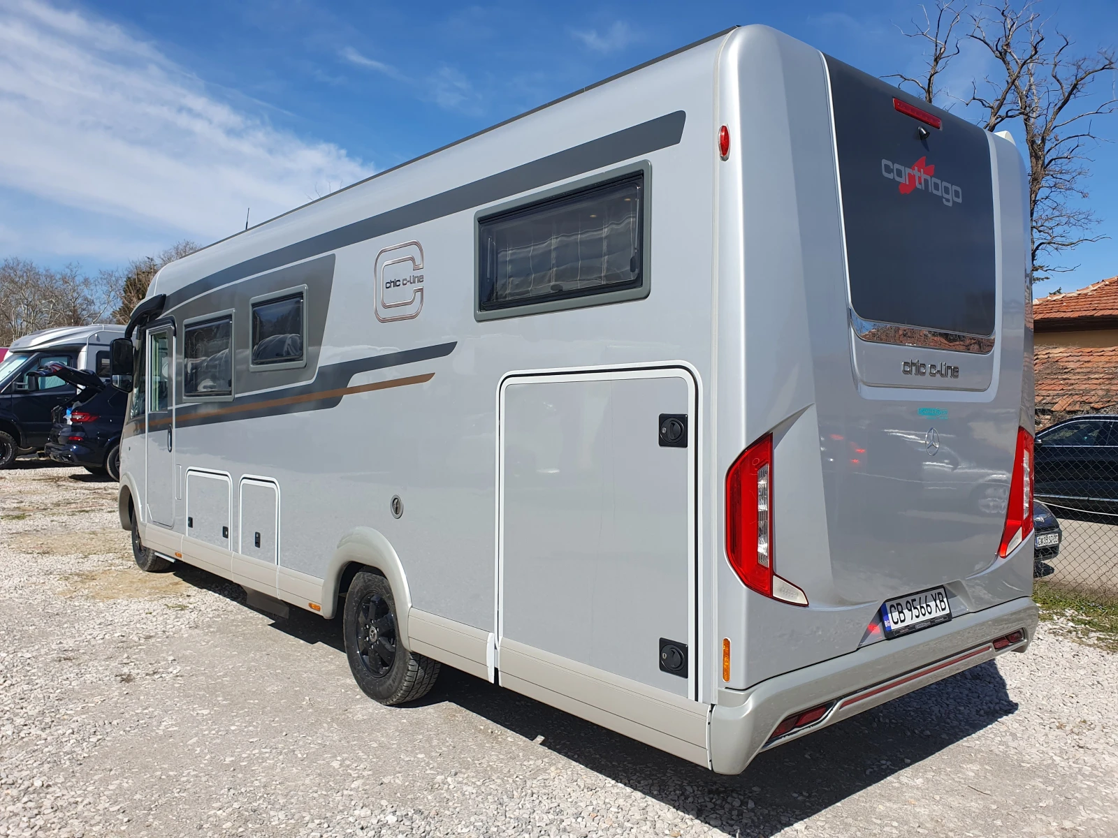 Кемпер Carthago C-Line 4.9L Mercedes* ALDE* Хидравлика* LiFePO4, снимка 4 - Каравани и кемпери - 54879688