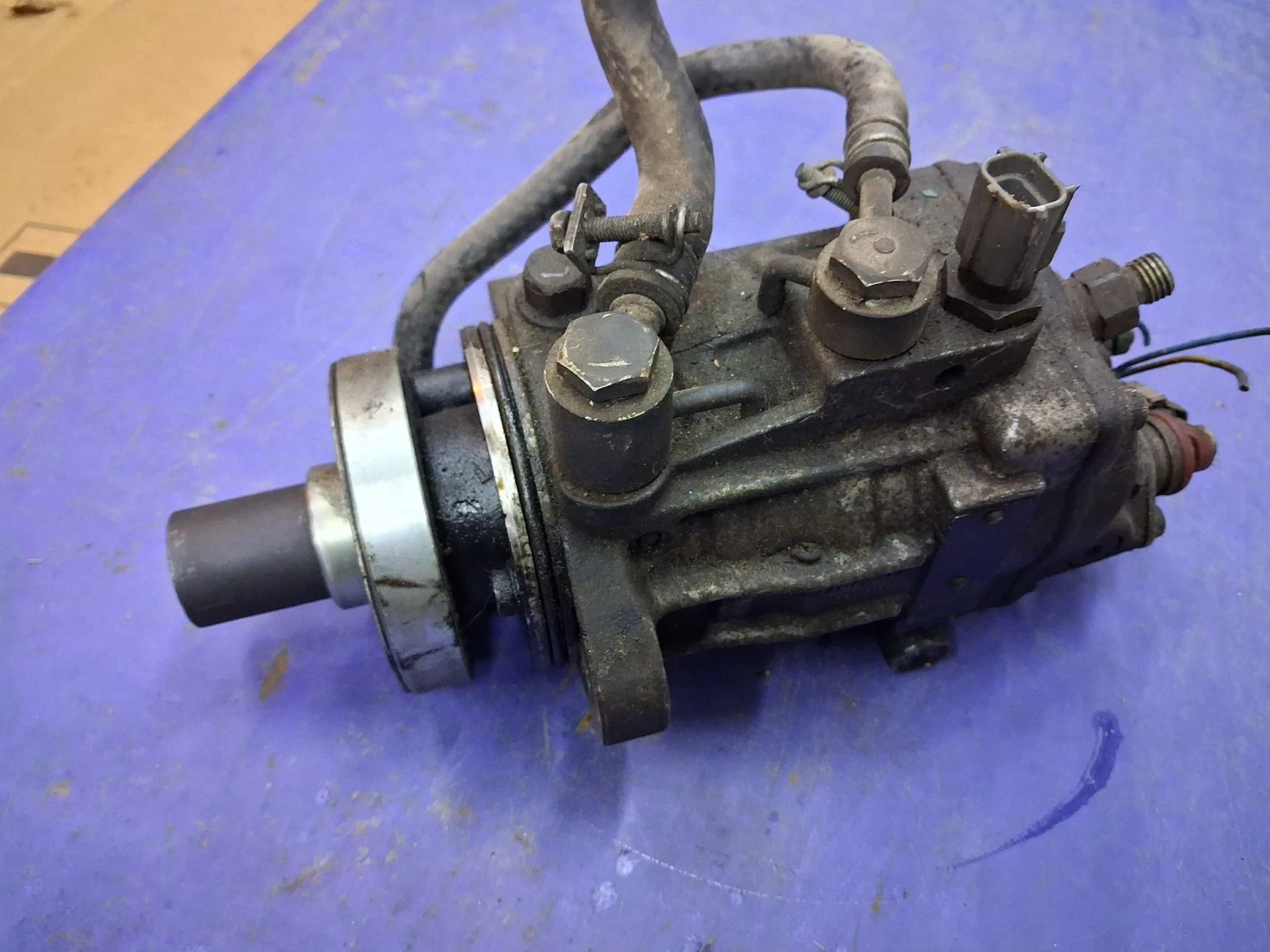 ��� ������� ����� 16700-8H800 ����� 2.2 D / 2001-2007 /  | Mobile.bg � ����������� 3