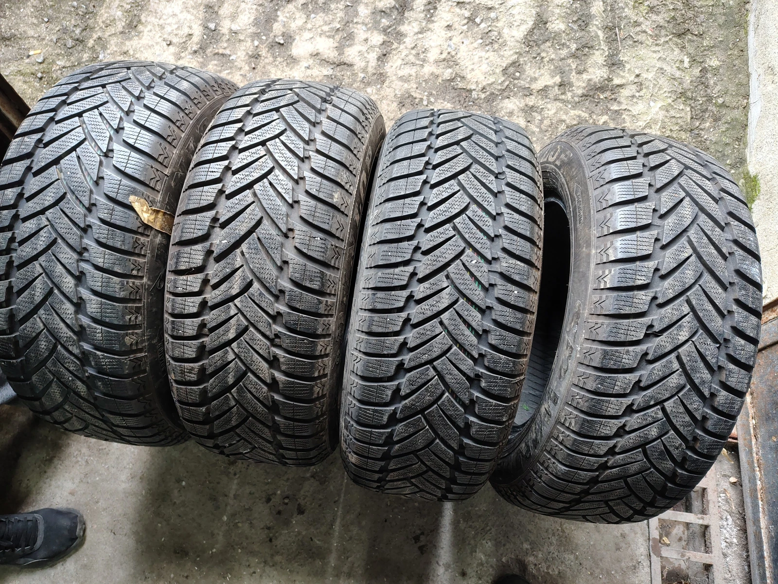  235/60R16 | Mobile.bg   2