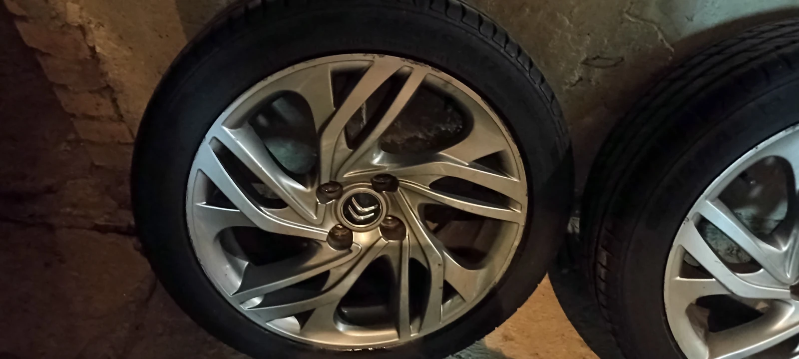 ���� � ������ 225/45R17 �� Citroen DS4 | Mobile.bg � ����������� 7