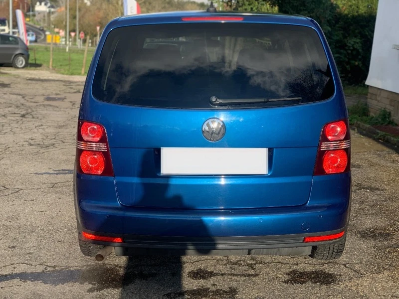 VW Touran 2.0, метан, кожа, Navi, снимка 4 - Автомобили и джипове - 47053796