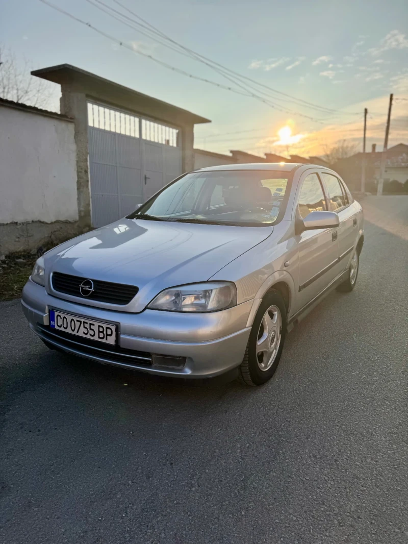 Opel Astra 1.6, снимка 3 - Автомобили и джипове - 48710030