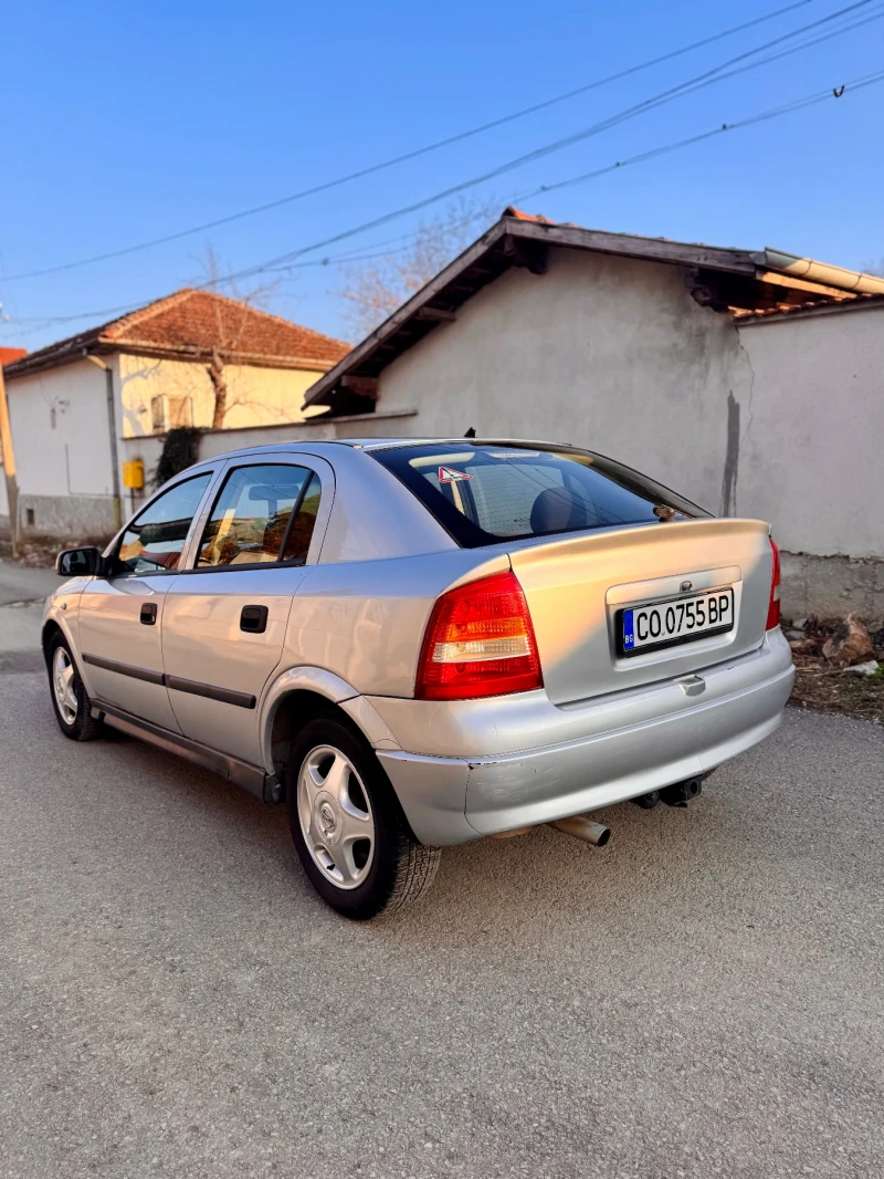 Opel Astra 1.6, снимка 5 - Автомобили и джипове - 48710030