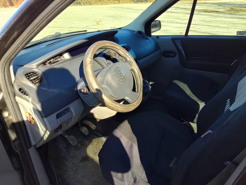 Renault Scenic, снимка 11 - Автомобили и джипове - 48923779