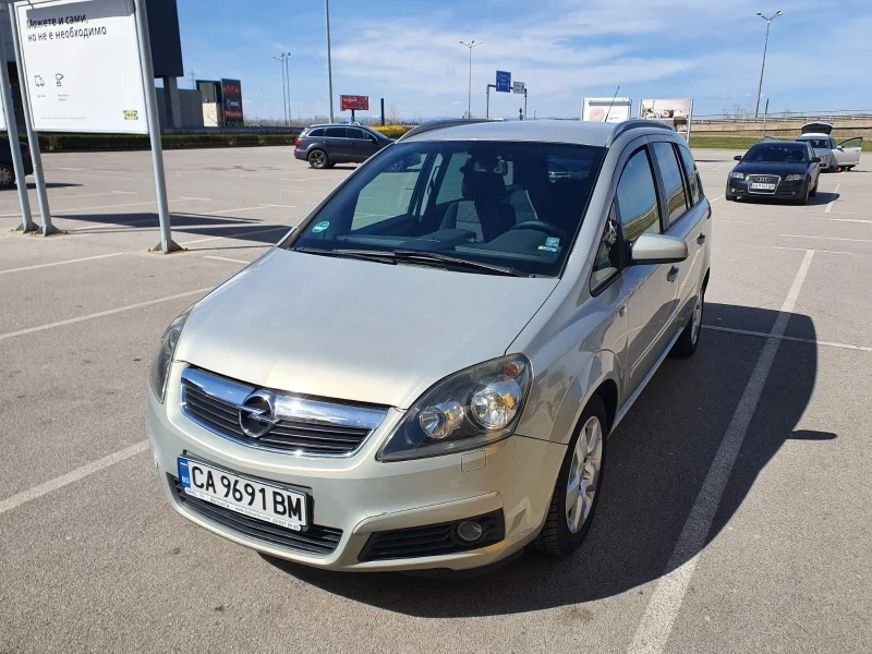 Opel Zafira 1.9 cdti, снимка 1 - Автомобили и джипове - 49346531