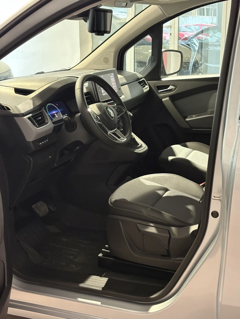 Renault Kangoo E-TECH Advance L1, снимка 7 - Автомобили и джипове - 52128464