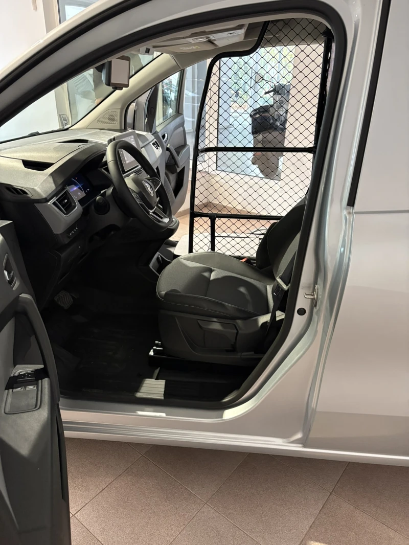 Renault Kangoo E-TECH Advance L1, снимка 11 - Автомобили и джипове - 52128464