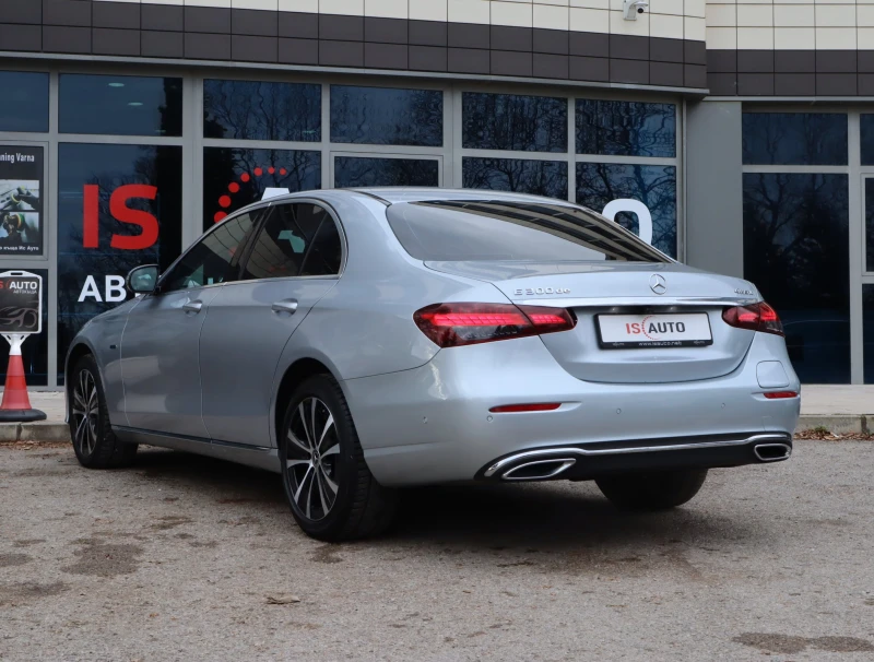 Mercedes-Benz E 300 DE/4Matic/Virtual/Sedan/, снимка 6 - Автомобили и джипове - 52389755