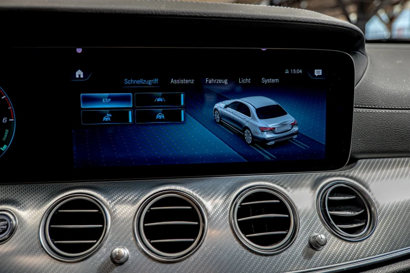 Mercedes-Benz E 300 DE/4Matic/Virtual/Sedan/, снимка 12 - Автомобили и джипове - 52389755