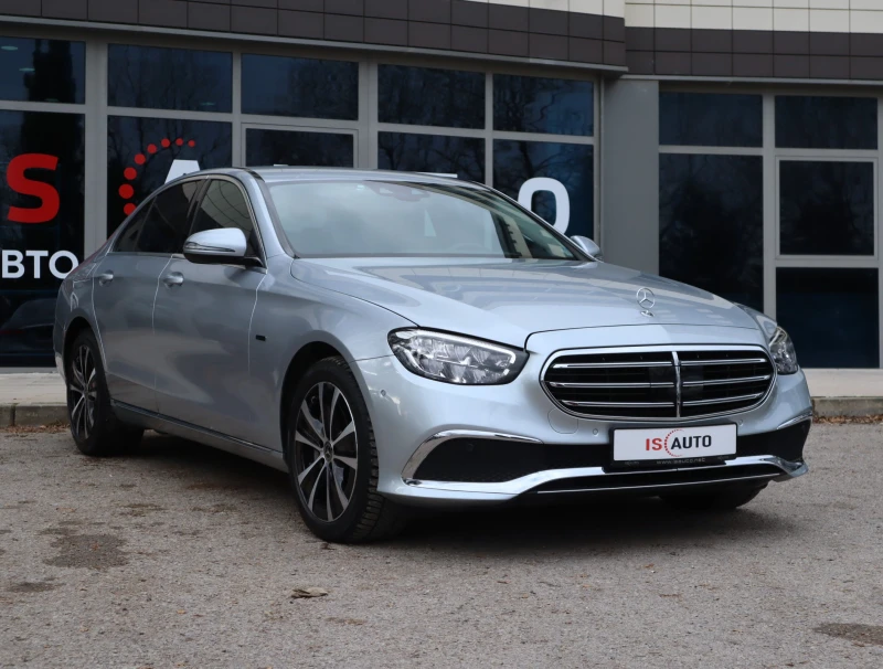 Mercedes-Benz E 300 DE/4Matic/Virtual/Sedan/, снимка 3 - Автомобили и джипове - 52389755
