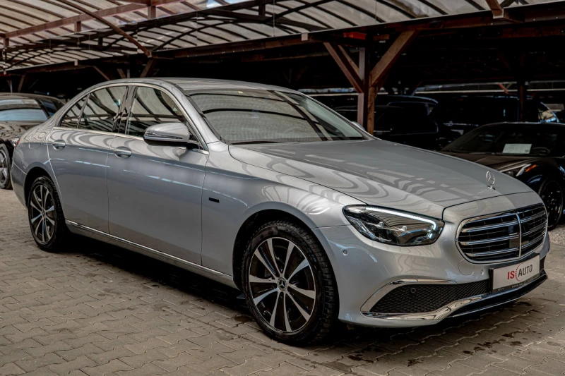 Mercedes-Benz E 300 DE/4Matic/Virtual/Sedan/, снимка 3 - Автомобили и джипове - 52389755